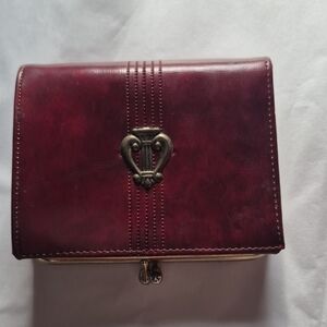 Elegant Burgundy Leather Clutch